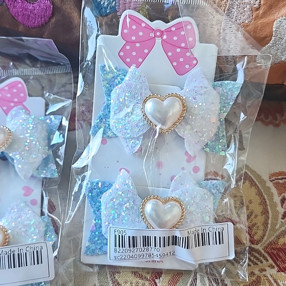 Heart sparkly bow